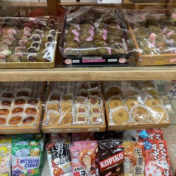 Fugetsu-Do - Candy Stores Near Me - Los Angeles, California