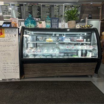 101 Deli Pizza & Pasta - Dessert case - Pizza Near Me - Due West, South Carolina 101 Deli Pizza & Pasta - Dessert case - Pizza Near Me - Due West, South Carolina