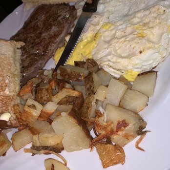 Norwood Inn - Steak and eggs - New American Near Me - Des Moines, Iowa Norwood Inn - Steak and eggs - New American Near Me - Des Moines, Iowa