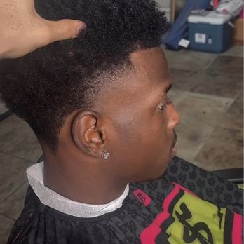 Fades By Chris - High taper - Barbers Near Me - Taylor, Texas Fades By Chris - High taper - Barbers Near Me - Taylor, Texas