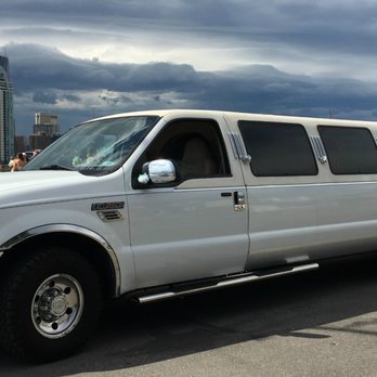 Limo To Go - 14 Passenger white Excursion SUV stretch limousine - perfect for your wedding or graduation - Limos Near Me - Calgary, Alberta Limo To Go - 14 Passenger white Excursion SUV stretch limousine - perfect for your wedding or graduation - Limos Near Me - Calgary, Alberta
