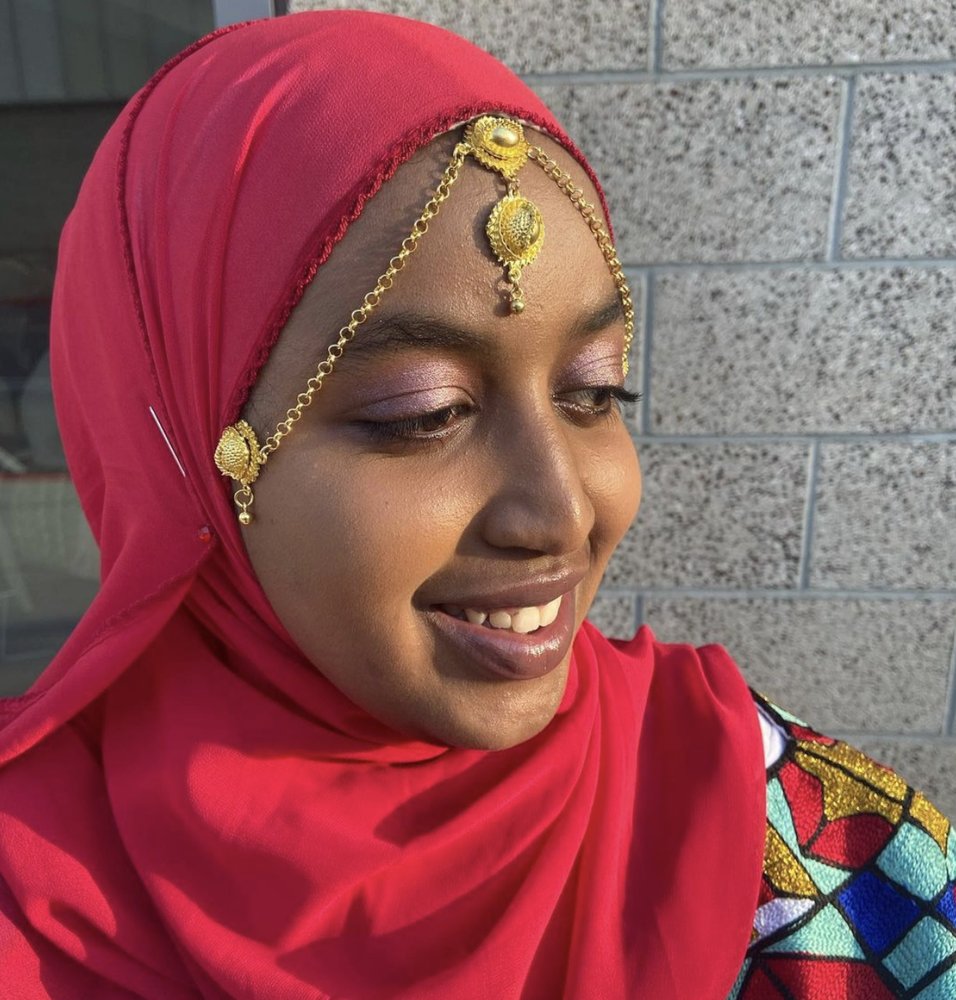 Makeup Looks By Zainab Logo