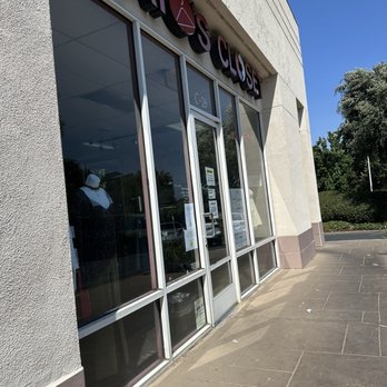 Plato's Closet - Located on far right hand corner when driving in - Women's Clothing Near Me - Pleasanton, California Plato's Closet - Located on far right hand corner when driving in - Women's Clothing Near Me - Pleasanton, California