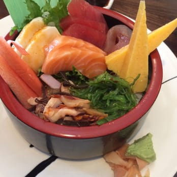 Sakura - The chirashi for lunch - Sushi Bars Near Me - Akron, Ohio