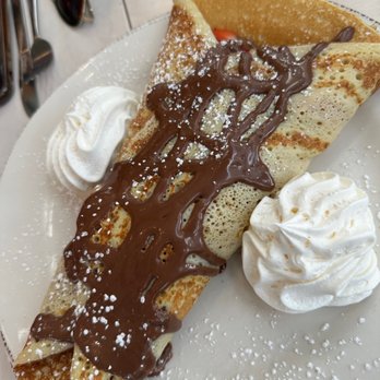 Ginkgo - Banana, strawberry and chocolate crepe - Bars Near Me - Montreal, Quebec