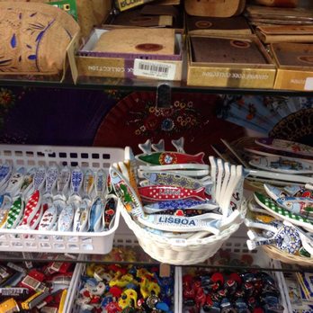Luggage Storage & Souvenir - We offer up to 25% off for our bag keepers !!! - Souvenir Shops Near Me - Lisbon, 11 Luggage Storage & Souvenir - We offer up to 25% off for our bag keepers !!! - Souvenir Shops Near Me - Lisbon, 11