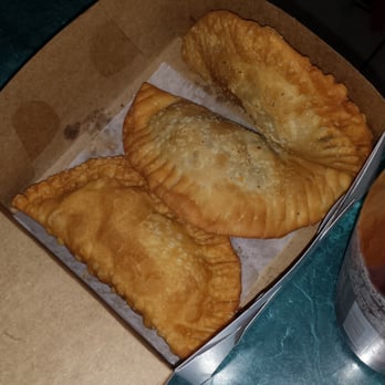 Moncho Pan - Bakeries Near Me - San Juan, Puerto Rico