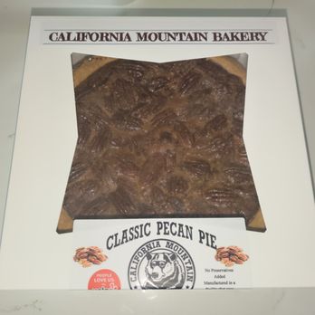 California Mountain Bakery - There's only one Pecan Pie from my last visit left for the photo... The first one didn't last 24 hrs. - Bakeries Near Me - Santa Ysabel, California