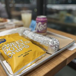 gusto! - West End - Lemon pepper ranch with panko chicken on Flatbread with Kea Kombucha