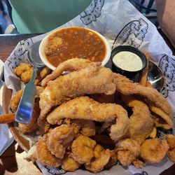 Kickback Jack's - Seafood platter.