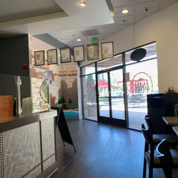 Ichi Poki & Ramen - nice place to sit down and dine - Poke Near Me - Chino, California Ichi Poki & Ramen - nice place to sit down and dine - Poke Near Me - Chino, California