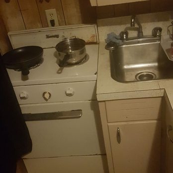 Hillcrest Motel - Kitchenette - Hotels Near Me - Brandon, Manitoba Hillcrest Motel - Kitchenette - Hotels Near Me - Brandon, Manitoba