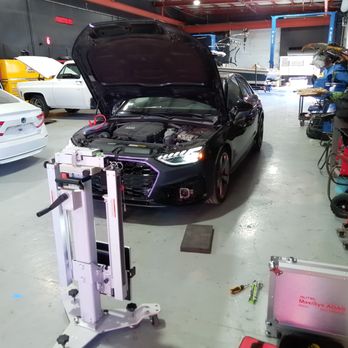Fixcity Auto Tech - Audi A8 front radar - Auto Security Near Me Fixcity Auto Tech - Audi A8 front radar - Auto Security Near Me