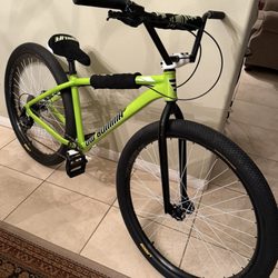 Riverbend Bikes, Boards and Bites - Hydraulic brake, lagos snakeskins (i like em more than maxxis hookworms) and Duroc rims