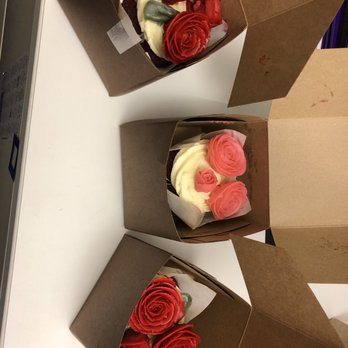 Funny Face Bakery - Cupcakes Near Me - New York, New York