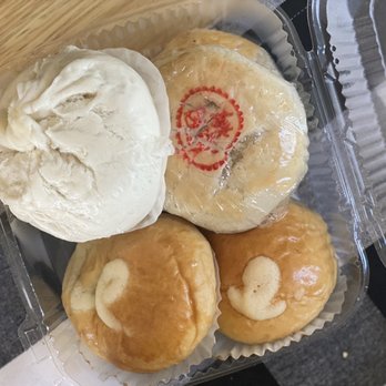 Ho Yuen Bakery - Steamed Big Bun (dai bao), melon cakes/wife cakes (lo po bing), beef buns - Bakeries Near Me - Boston, Massachusetts