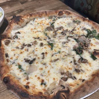 Victorias Pizzeria - Shroom Truffle Pizza 12" - Pizza Near Me - Virginia Beach, Virginia
