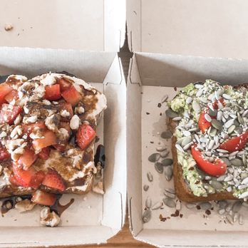 Hello Juice - Strawberry toast and avocado toast - Juice Bars & Smoothies Near Me - St. Louis, Missouri