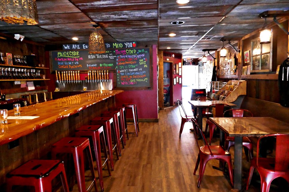 Bee Well Mead & Cider Logo