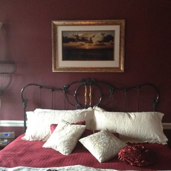 The One Bed and Breakfast - Bed & Breakfast Near Me - Richmond, Virginia The One Bed and Breakfast - Bed & Breakfast Near Me - Richmond, Virginia