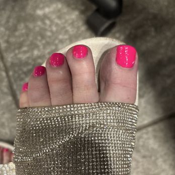 Phoenix Nail Lounge - My toe nails the day of the pedicure. There is no top coat which you can see when comparing to the manicure - Nail Salons Near Me - Independence, Missouri Phoenix Nail Lounge - My toe nails the day of the pedicure. There is no top coat which you can see when comparing to the manicure - Nail Salons Near Me - Independence, Missouri