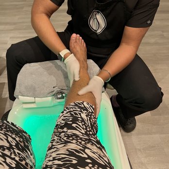 September Nail Salon - Experiencing the HOT STONE pedicure by Zach! - Nail Salons Near Me - Germantown, Tennessee September Nail Salon - Experiencing the HOT STONE pedicure by Zach! - Nail Salons Near Me - Germantown, Tennessee