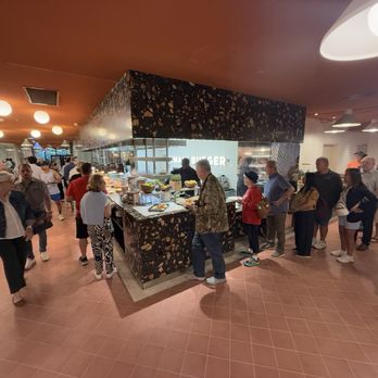 Pullman - Buffet - Hotels Near Me - Paris, 75
