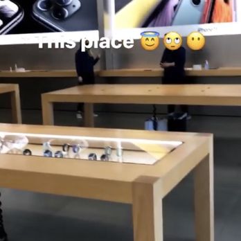 Apple Pasadena - I counted 11 Apple employees just standing around while 8 others were assisting costumers. - Computers Near Me - Pasadena, California Apple Pasadena - I counted 11 Apple employees just standing around while 8 others were assisting costumers. - Computers Near Me - Pasadena, California