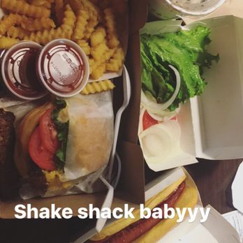 Shake Shack Dumbo - Burgers Near Me - Brooklyn, New York Shake Shack Dumbo - Burgers Near Me - Brooklyn, New York