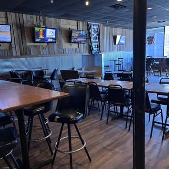Big Al’s BBQ - Looking left of front entry - Barbeque Near Me - West Des Moines, Iowa
