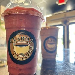 Claros CoffeeHouse - 4Berry Smoothie