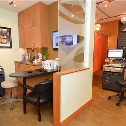 Emanuel Mizrahi, DDS - Private Consultation Room.