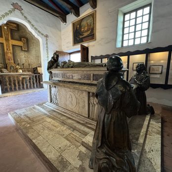 Carmel Mission Basilica - Churches Near Me - Carmel, California Carmel Mission Basilica - Churches Near Me - Carmel, California
