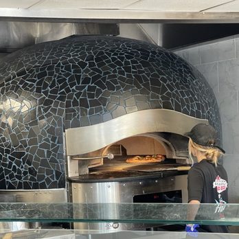 Roundabout Pizza - Pizza oven - Pizza Near Me - Clearwater, Florida
