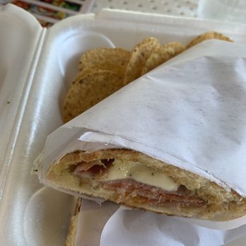 Rolly Ice Cream - Italian panini with chips - Ice Cream & Frozen Yogurt Near Me - Miami, Florida