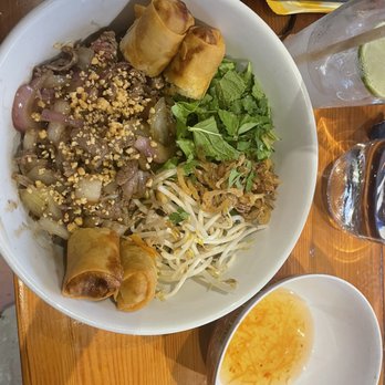 Mecha Noodle Bar - Beef noodle bowl - Noodles Near Me - New Haven, Connecticut Mecha Noodle Bar - Beef noodle bowl - Noodles Near Me - New Haven, Connecticut