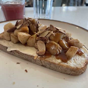 The Speckled Egg - Sweater Weather (sourdough toast with ricotta, cinnamon apples and caramel) - Breakfast & Brunch Near Me - Pittsburgh, Pennsylvania