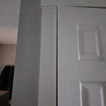TNT Home Renovations - Installs trim and casings without using a level so it is clearly tilted. - General Contractors Near Me TNT Home Renovations - Installs trim and casings without using a level so it is clearly tilted. - General Contractors Near Me