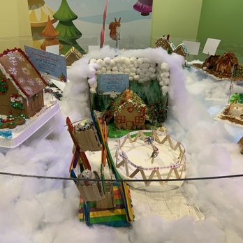 Discovery Cube Orange County - During the The Science of Gingerbread Holiday event 12.2021 - Children's Museums Near Me - Santa Ana, California Discovery Cube Orange County - During the The Science of Gingerbread Holiday event 12.2021 - Children's Museums Near Me - Santa Ana, California