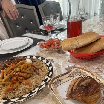 Samarkand Cafe - Pilov samarand and appetizer (tandoori samsa) and compot drink - Uzbek Near Me - Buffalo Grove, Illinois