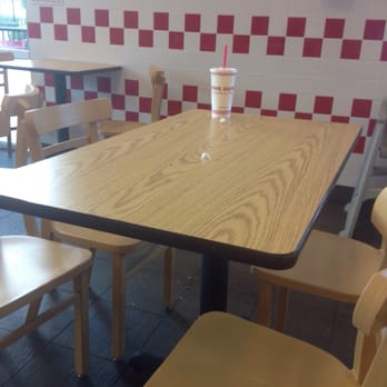 Five Guys - Dirty tables - Burgers Near Me - West Sacramento, California Five Guys - Dirty tables - Burgers Near Me - West Sacramento, California