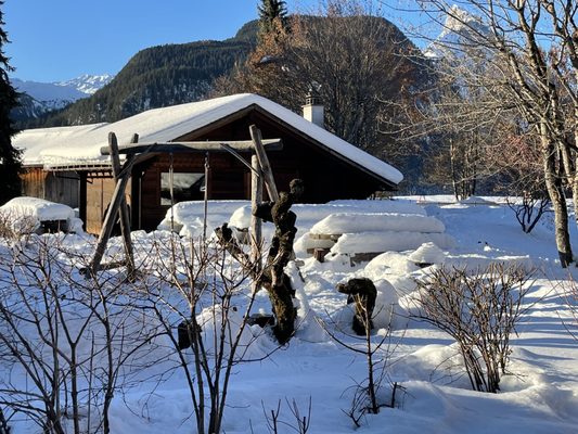 HUUS Gstaad Hotel by null