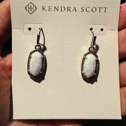 Kendra Scott - Opal is the best birthstone