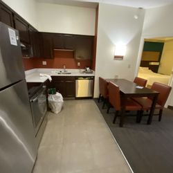 Residence Inn Cleveland Mentor - Kitchenette