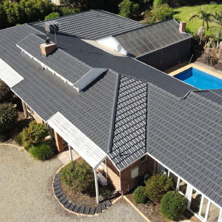 Slide of A M Roofing