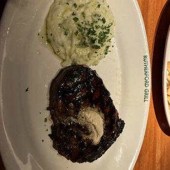Rutherford Grill - Rib eye steak with mashed potatoes - American Near Me - Rutherford, California Rutherford Grill - Rib eye steak with mashed potatoes - American Near Me - Rutherford, California
