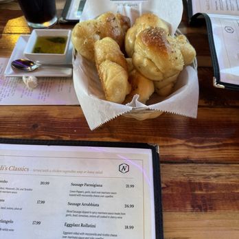Noli’s Vite - Bread knits - Italian Near Me - Cibolo, Texas