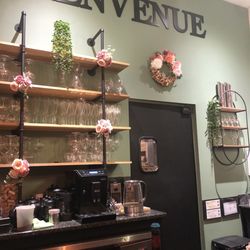 Le French - Bienvenue -- "welcome"  bar