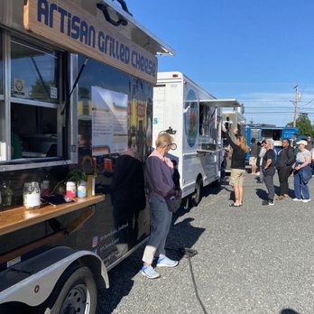 Congdon's After Dark - Food Trucks Near Me - Wells, Maine