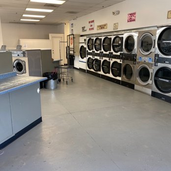 Fernley Village Laundromat - Dryers and Vending area - Laundromat Near Me - Fernley, Nevada